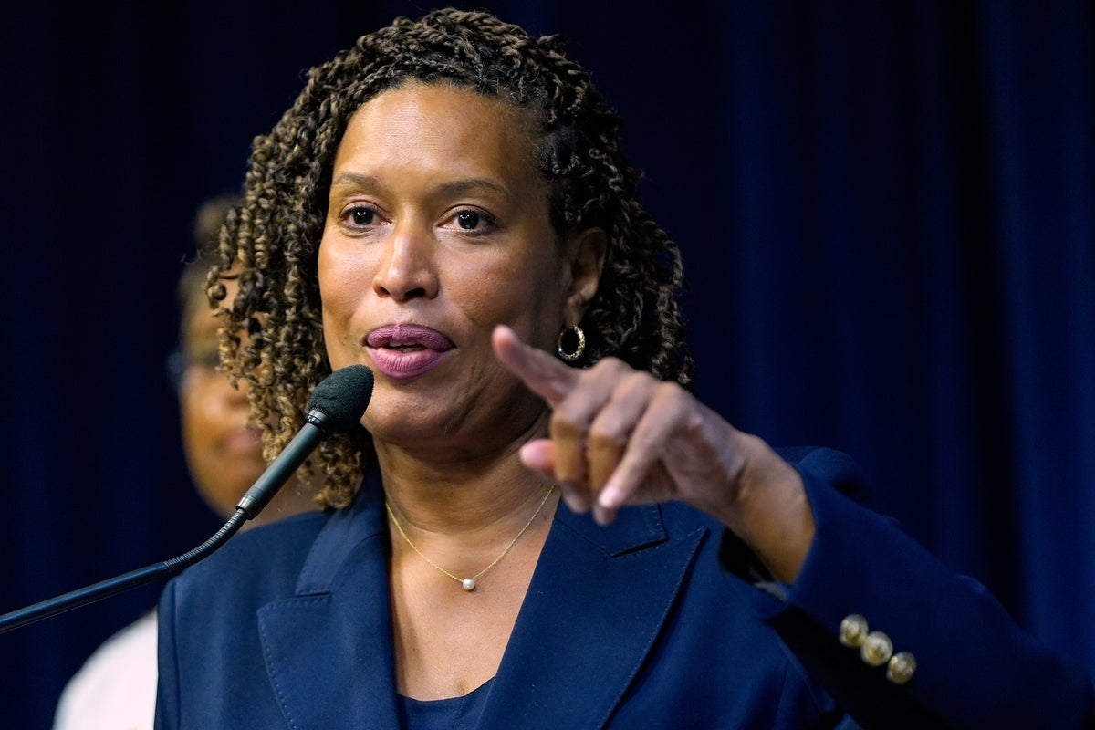 Mayor calls for DC to become 51st state after Trump's National Guard crackdown