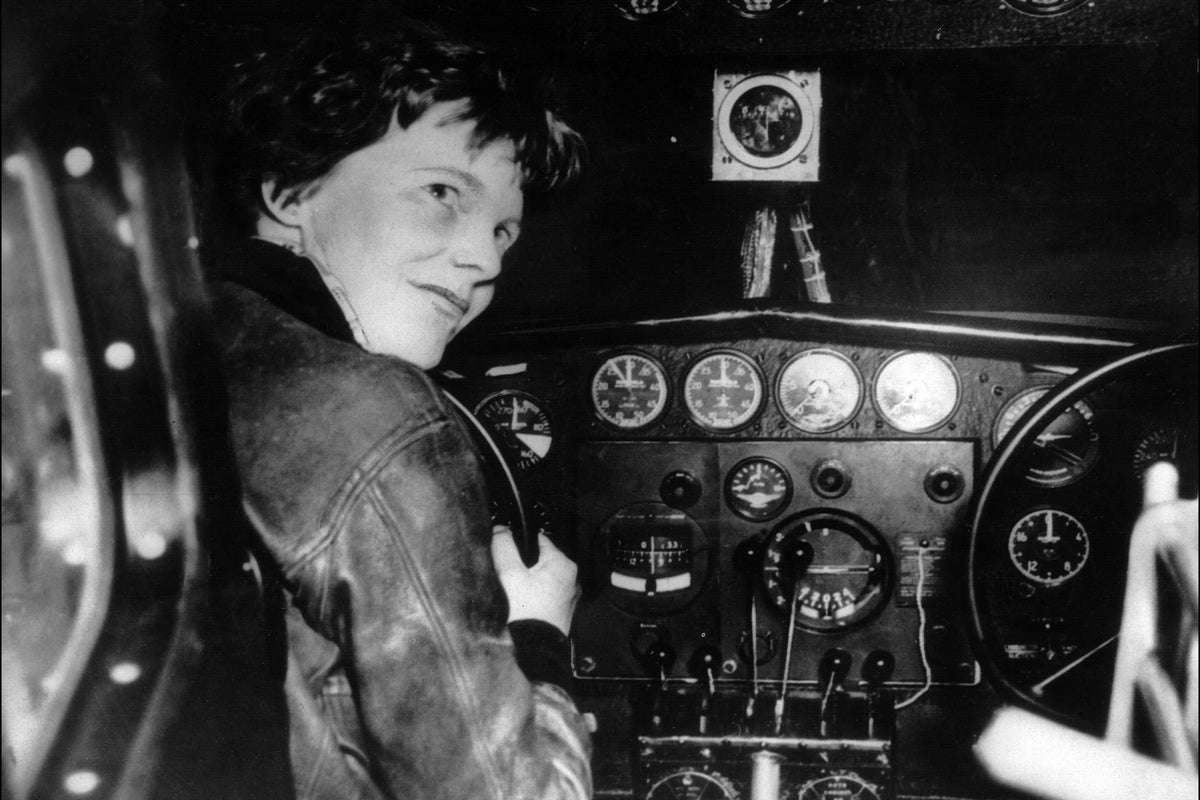 Researchers launch new search to find Amelia Earhart's plane