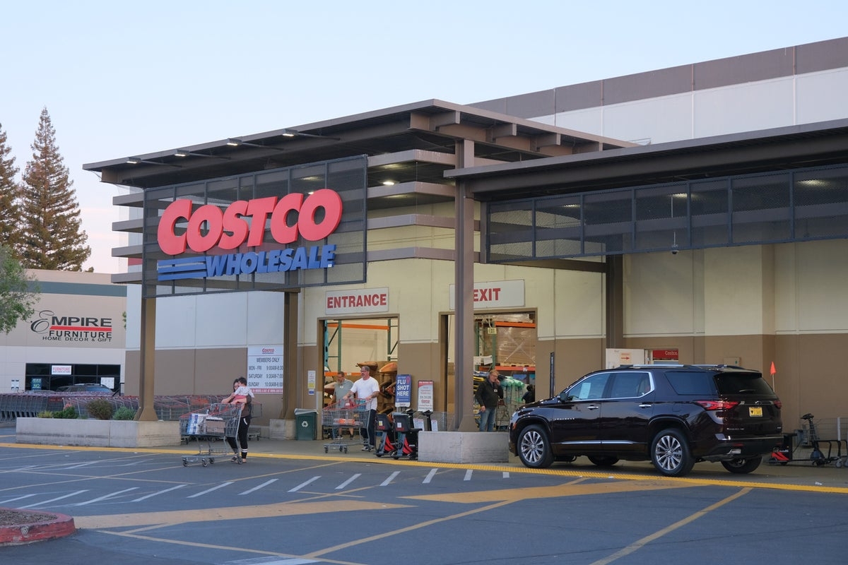 Popular sparkling water brand sold at Costco recalled due to possible contamination