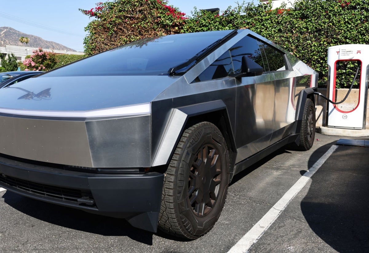 Cybertruck owners vent about mockery from Musk haters in their own Facebook group