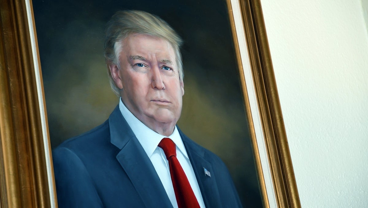 Colorado state capitol caves and removes Trump portrait after complaints from riled president