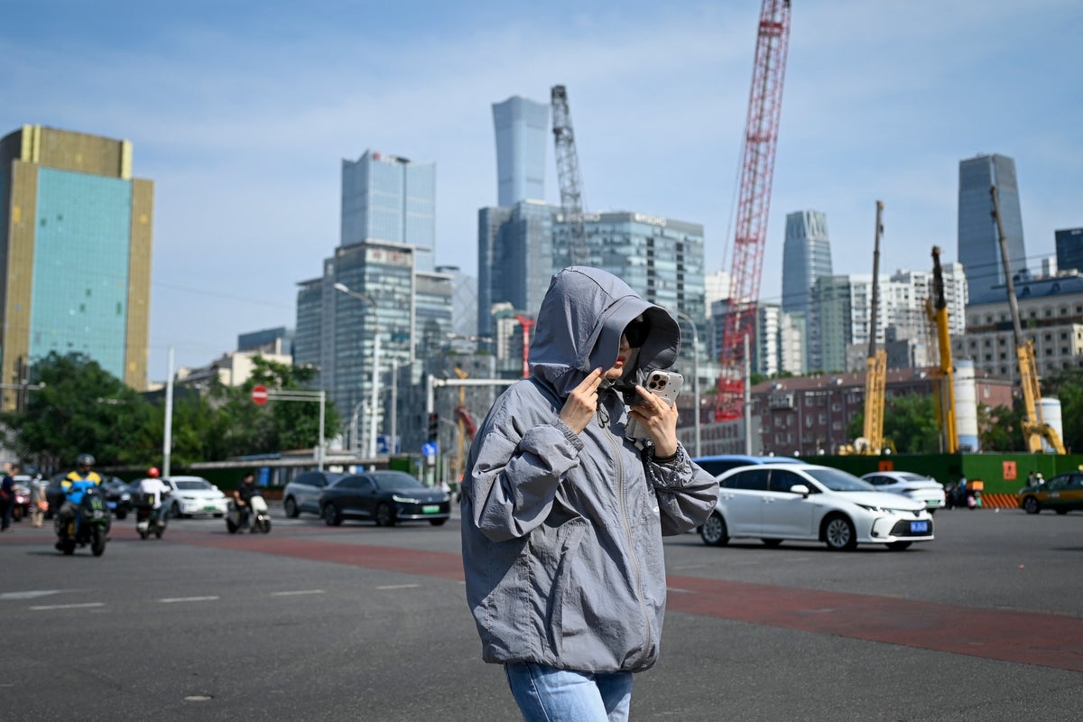 Exposure to heat waves may be tied to depression in adolescents, researchers say