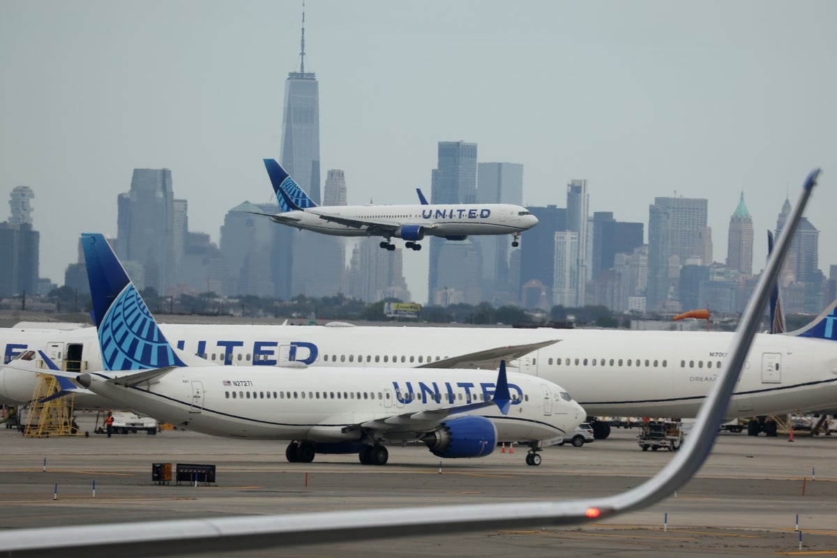 United Airlines worker says she complained about sexual harassment. Managers then forced her to move a 300lb dead body