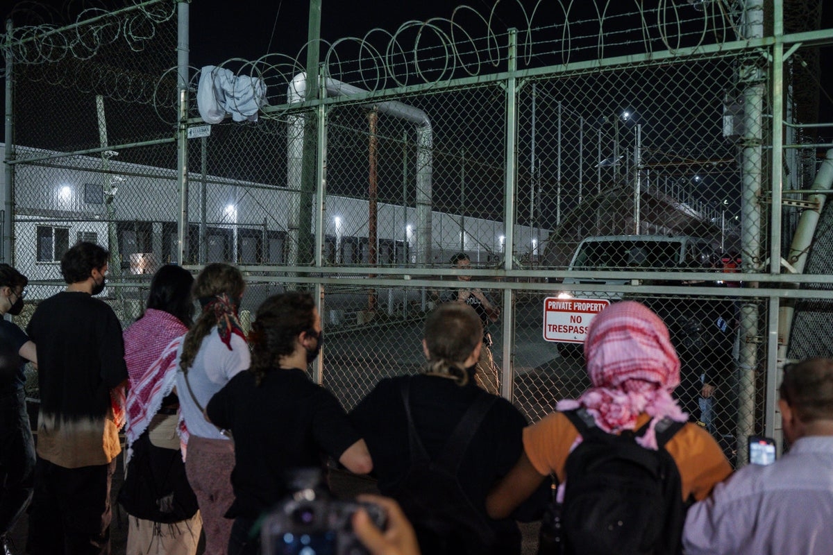 Migrants upset by quality of meals rebel inside NJ detention facility and four escape amid massive police response