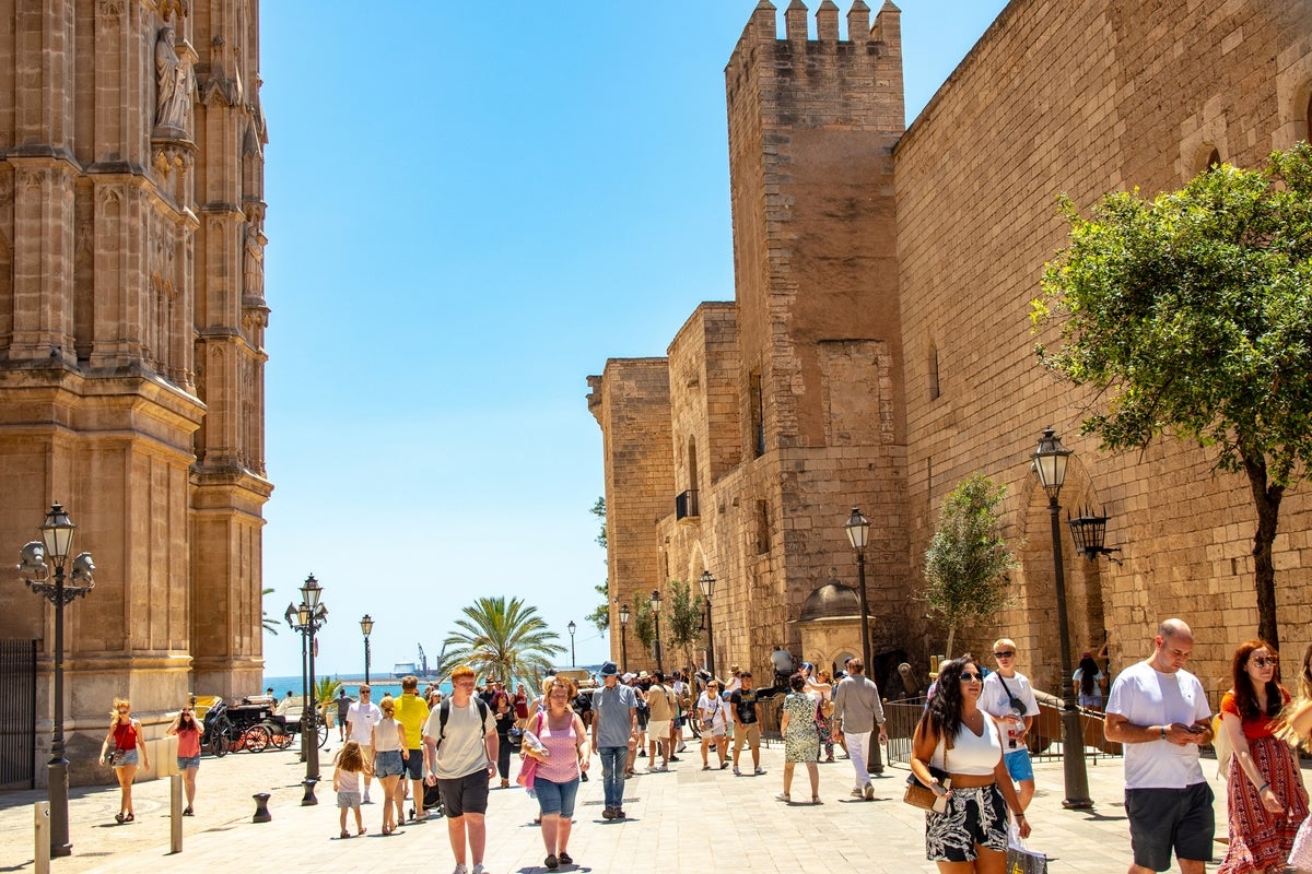 New Spanish tour group limits would mean tourists are ‘treated like animals', agencies warn