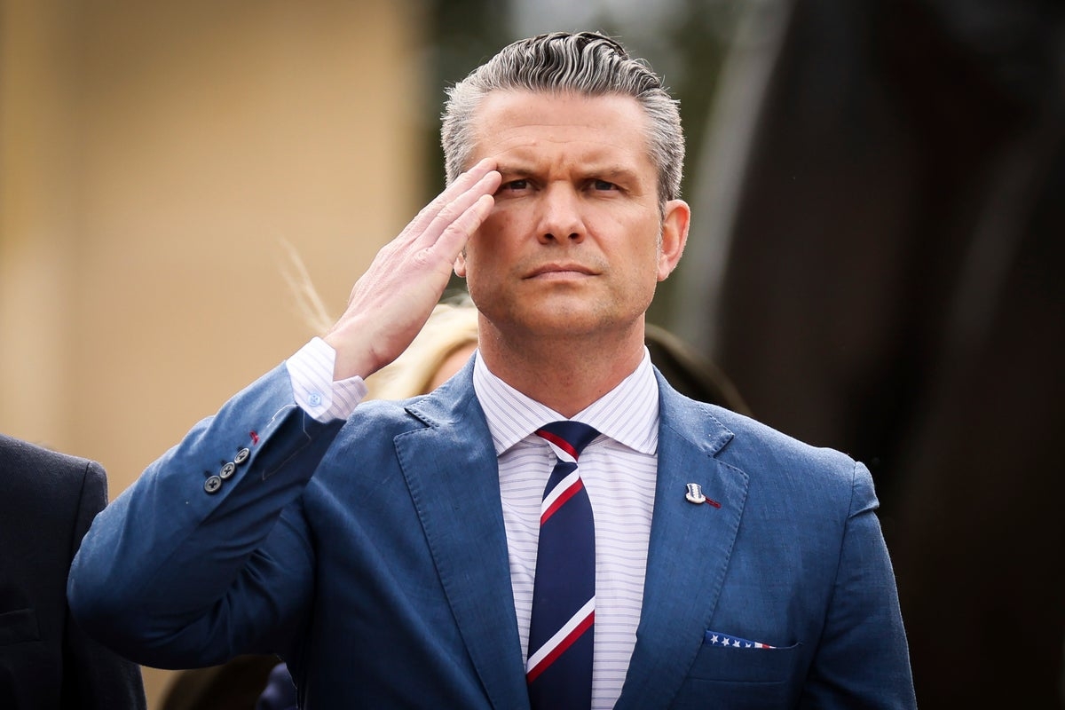 White House struggles to find qualified people willing to serve under Pete Hegseth: report