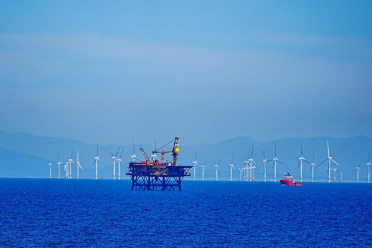 PM urged to review oil policy after Trump labels North Sea ‘a treasure chest'