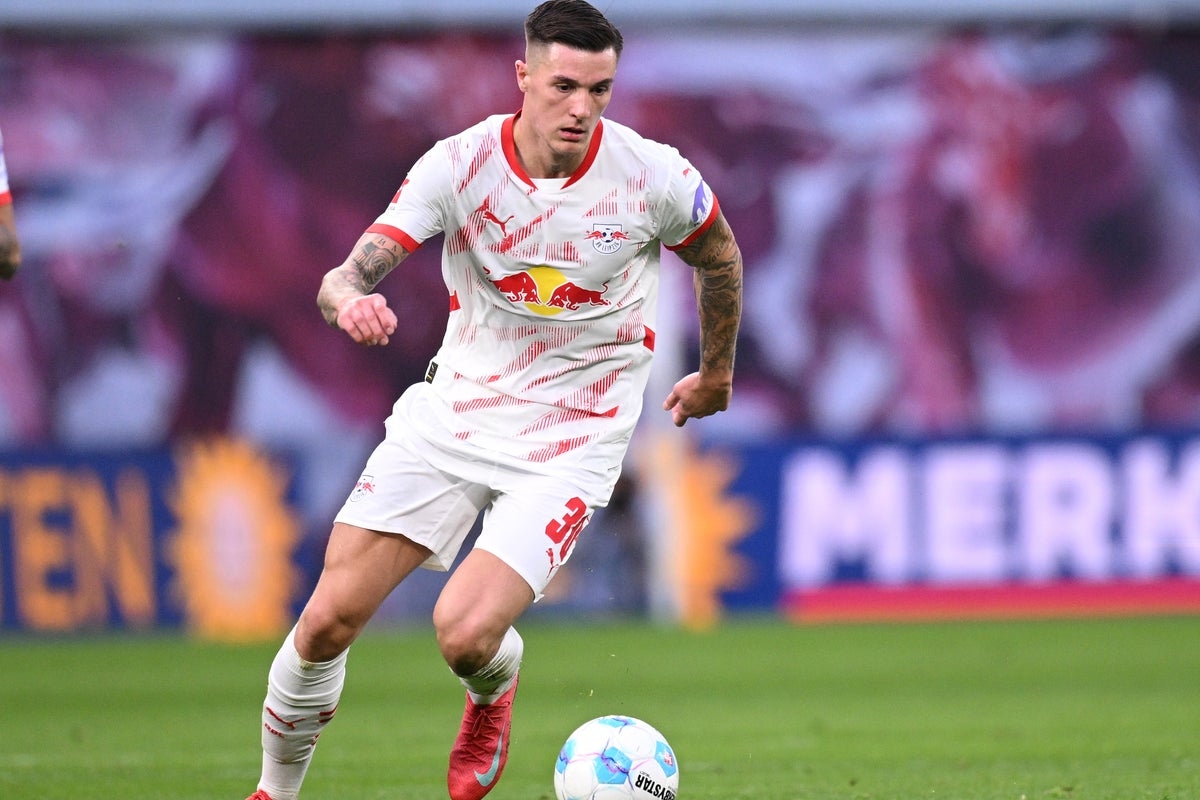 Manchester United announce signing of striker Benjamin Sesko