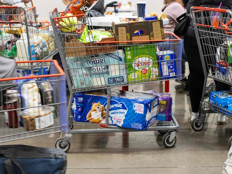 6 Rude Things People Can't Stop Doing at the Grocery Store
