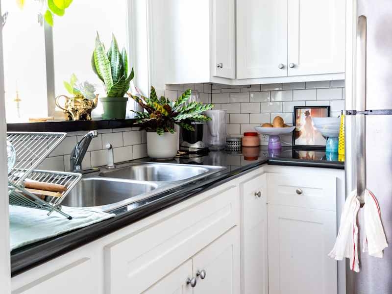 Why You Should Use a Toilet Paper Holder in Your Kitchen (It's So Cute!)
