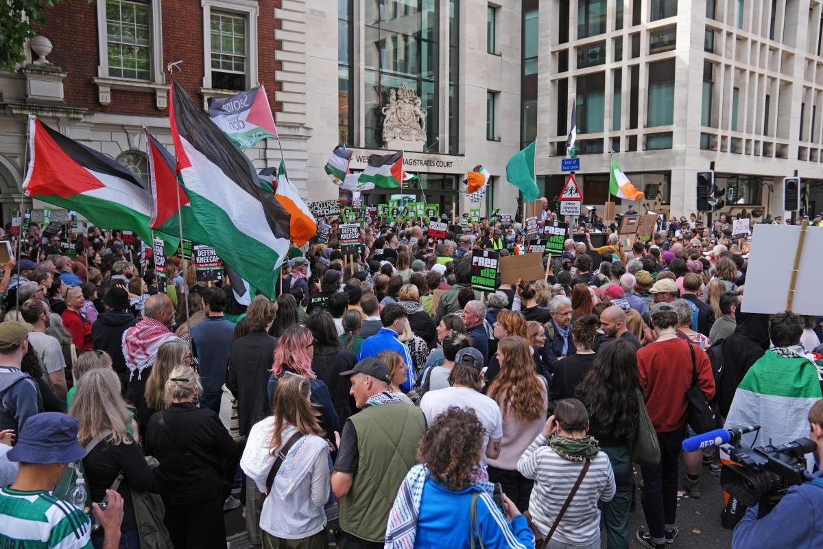 Man detained by police outside Kneecap court house hearing