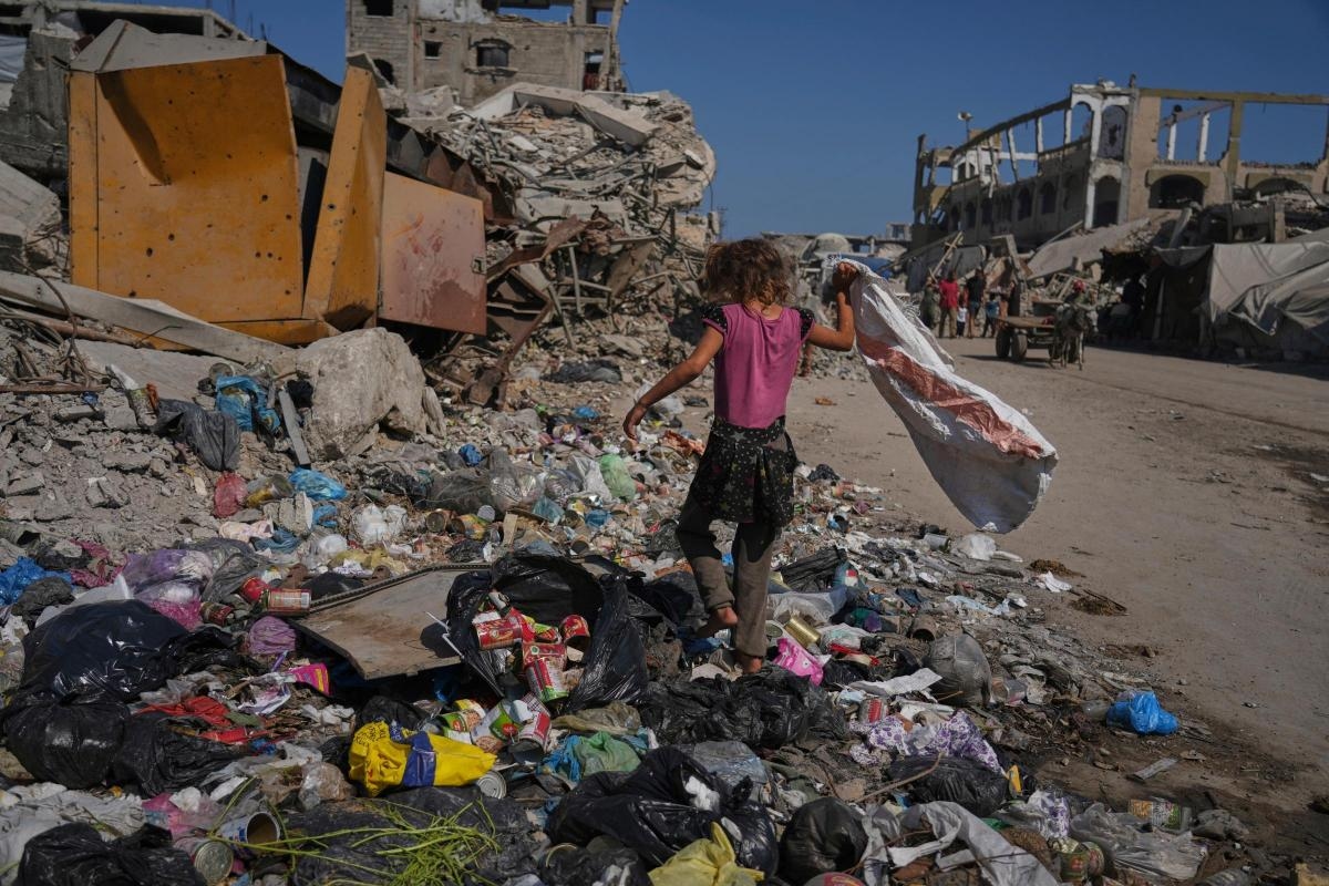 Hundreds of children to be evacuated from Gaza and given NHS treatment in UK