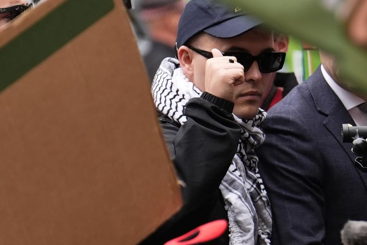 Kneecap's Mo Chara has Irish translator at second court hearing