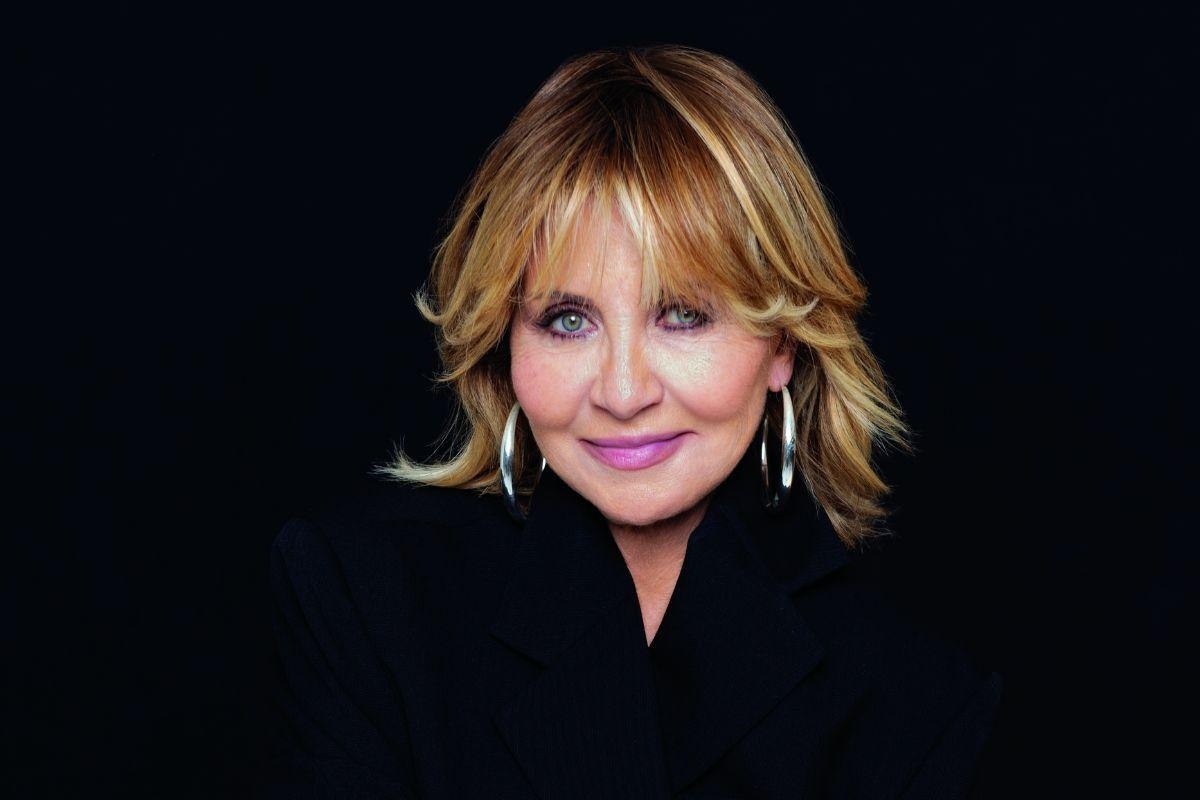 Beloved Scottish pop icon Lulu to headline Stornoway music festival
