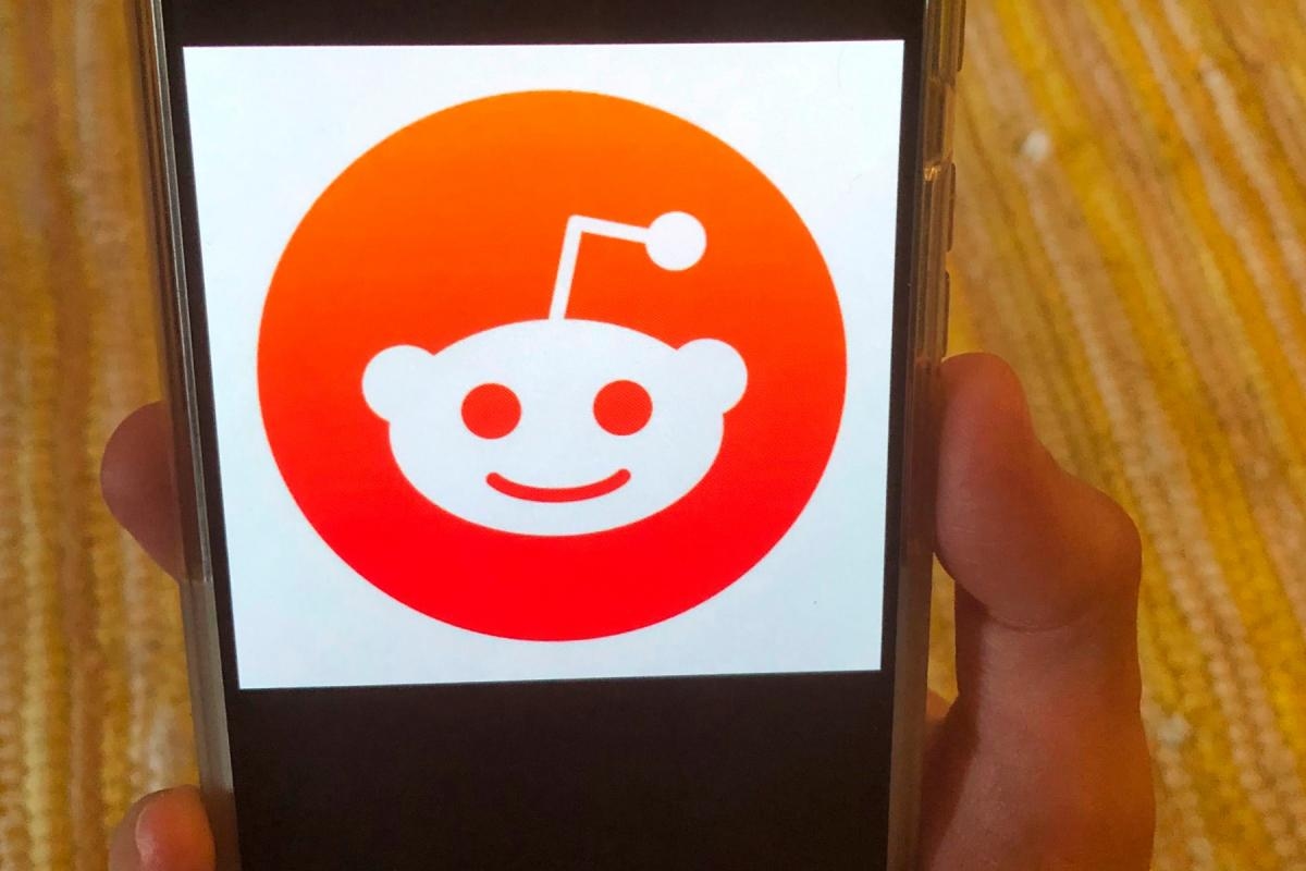 Is Reddit down? Users have issues with app and website