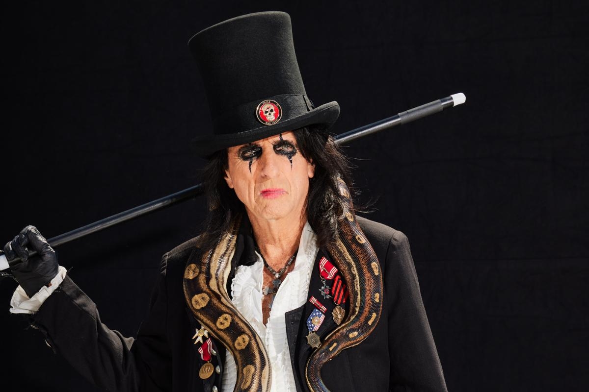 Legendary American singer Alice Cooper announces Scottish show this year