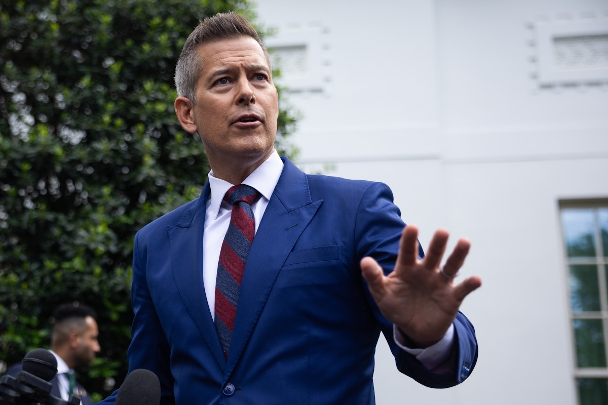 Fox News Host Chides Transportation Sec for Not Doing His Job