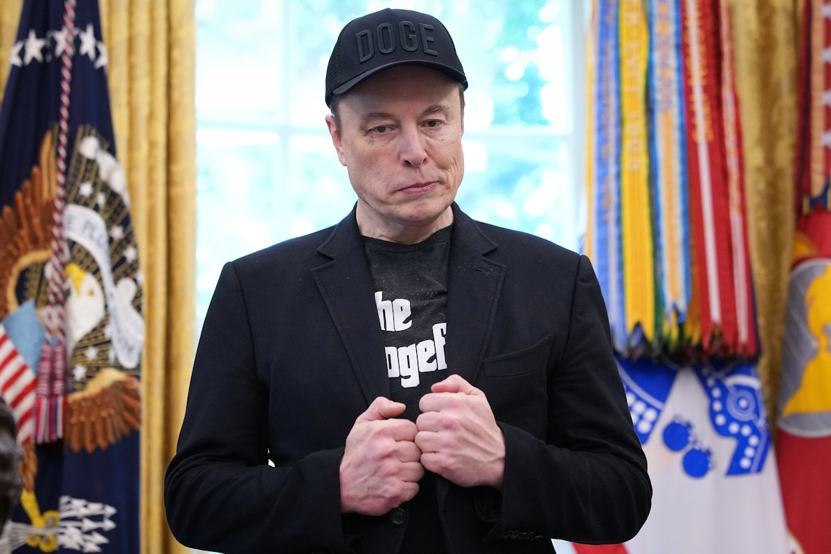 Russia Offers Elon Musk Asylum as Fight With Trump Intensifies