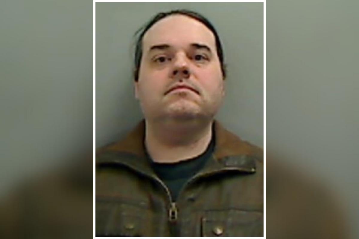 Sex offender caught trying to delete files on computer during surprise police visit