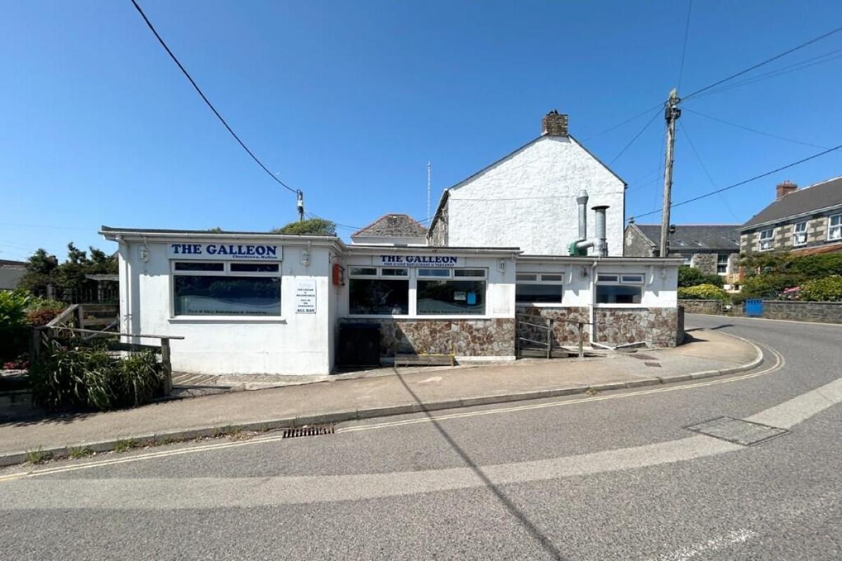 Chance to splash out on much loved chippy in much sought after coastal location
