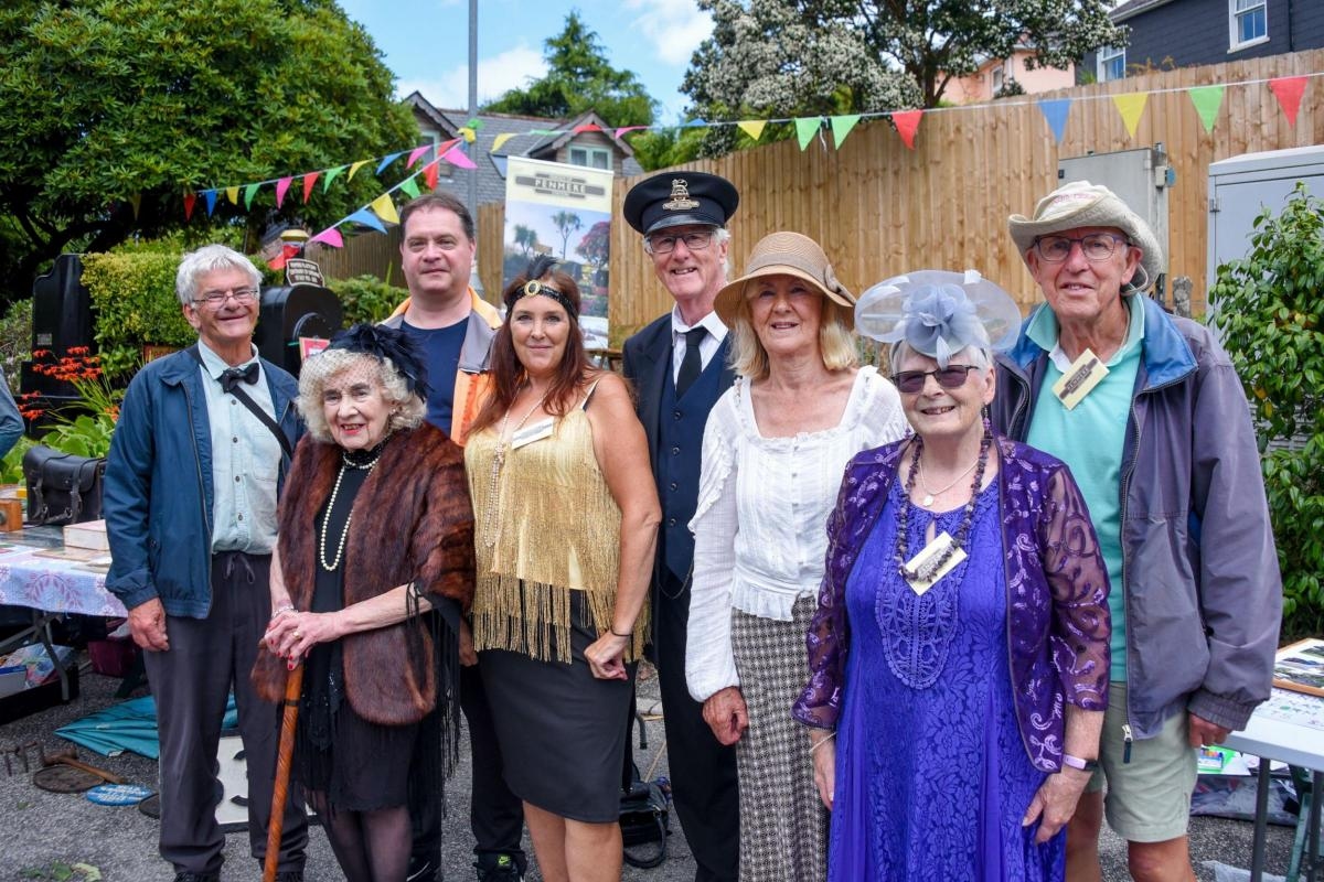 Vintage cars and 1920s dress for centenary celebration at Falmouth station