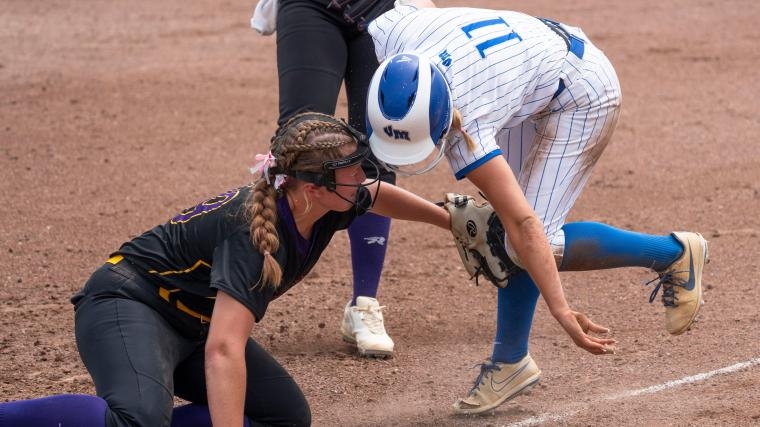 Iowa high school softball: Top performers from Wednesday