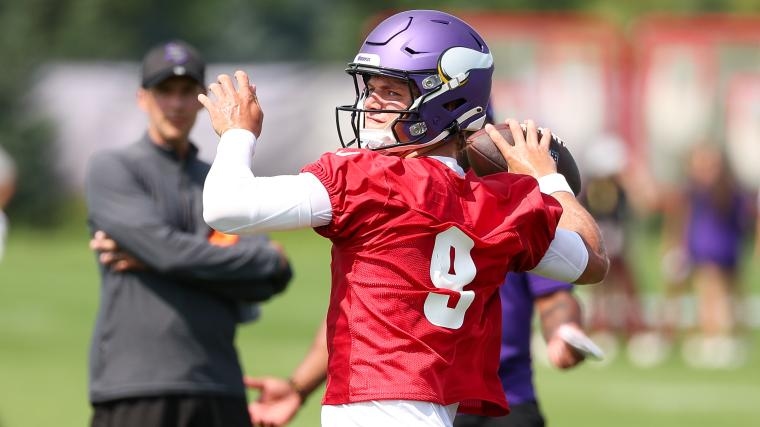 Vikings linked to $180 million QB as Michigan's J.J. McCarthy struggles