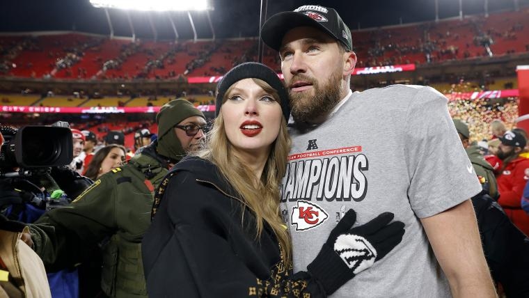 Fans freak over new wedding pic of Travis Kelce and Taylor Swift