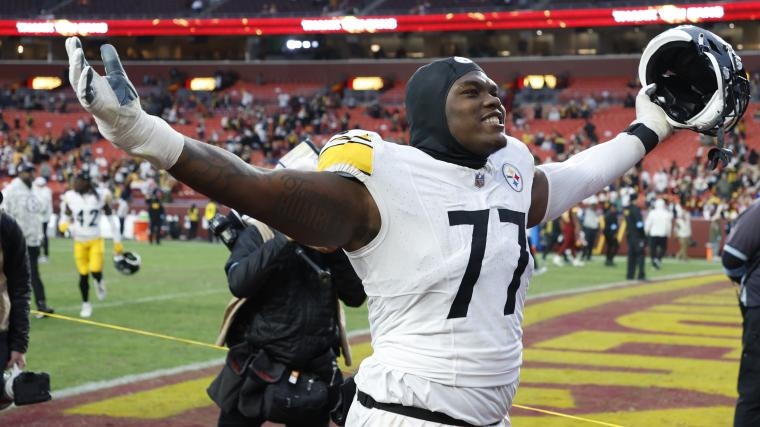 Steelers OL coach Pat Meyer shares biggest differences from Broderick Jones last year to now