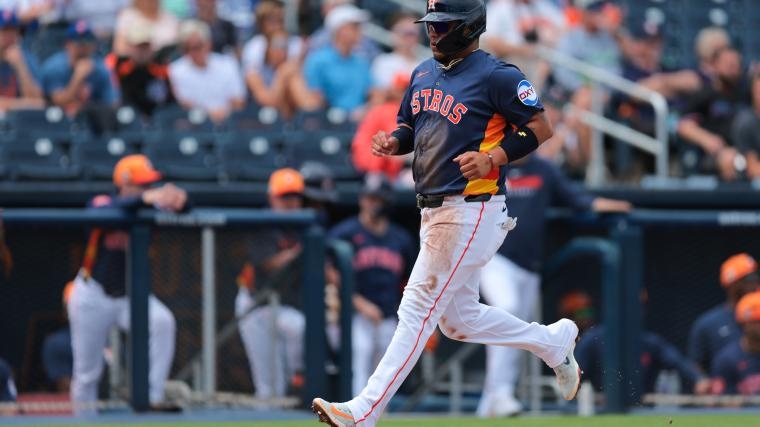 Astros star third baseman suffers 'significant' hamstring injury