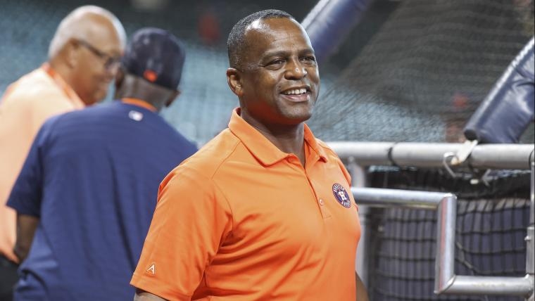 Astros interested in 36 home run third baseman, according to MLB insider