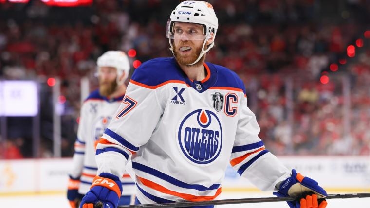 Oilers' Connor McDavid gets shorter-term, $16 million per year contract update