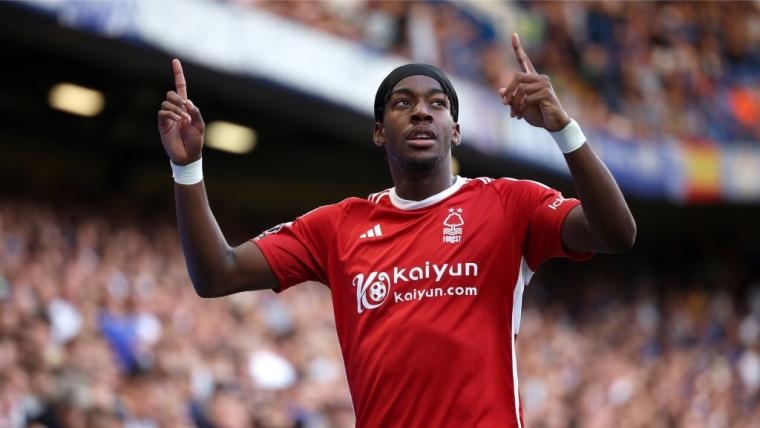 What is the latest on Anthony Elanga to Newcastle United?