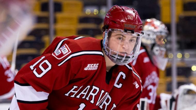 Former Hobey Baker winner contemplating KHL stint