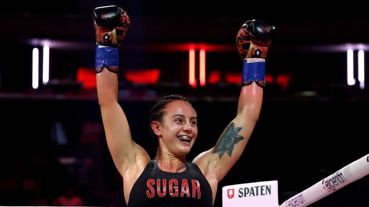Cherneka Johnson dominates at MSG to become new undisputed bantamweight champion