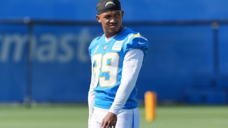 Chargers' Eric Rogers makes huge case for roster spot before leaving with injury