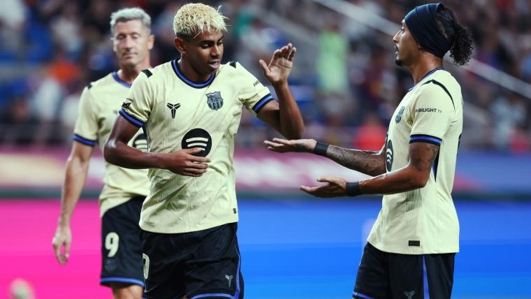 Lamine Yamal drops trivela masterclass as Rashford scores in training