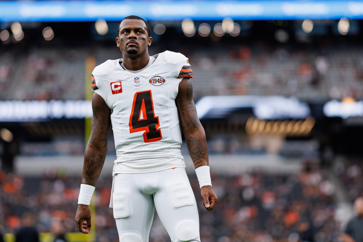 Everyone Had Same Reaction To Shedeur Sanders, Deshaun Watson Report