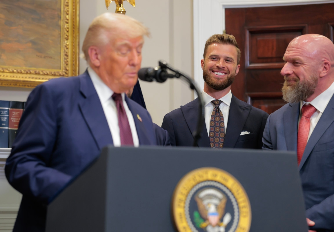 President Trump Names 6 NFL Stars To Sports, Fitness Council