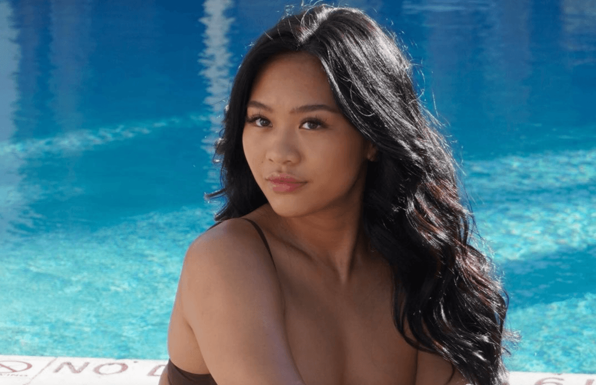 Olympic Gymnast Suni Lee Turns Heads With 'Gorgeous' Swimsuit Photo