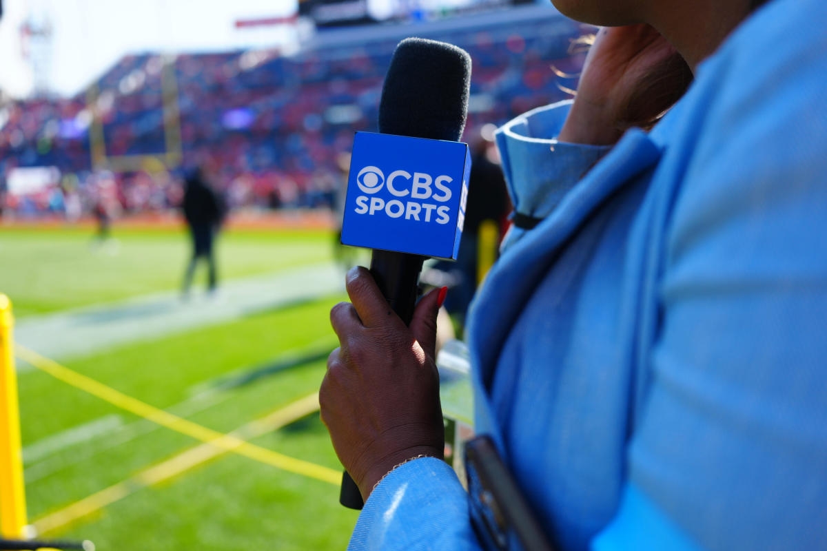 Fans Applauding CBS For Removing NFL Star From 2025 Broadcast Crew