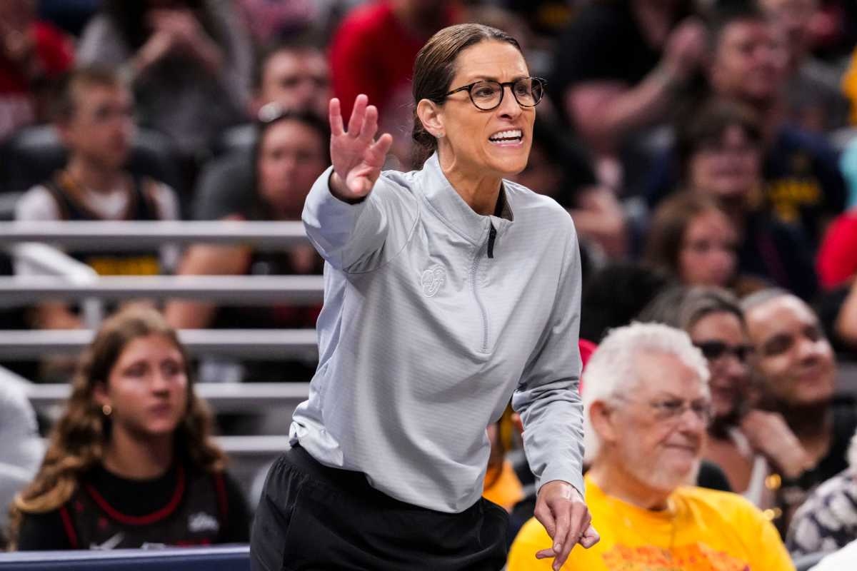 Stephanie White's Response To Caitlin Clark Question Isn't Encouraging