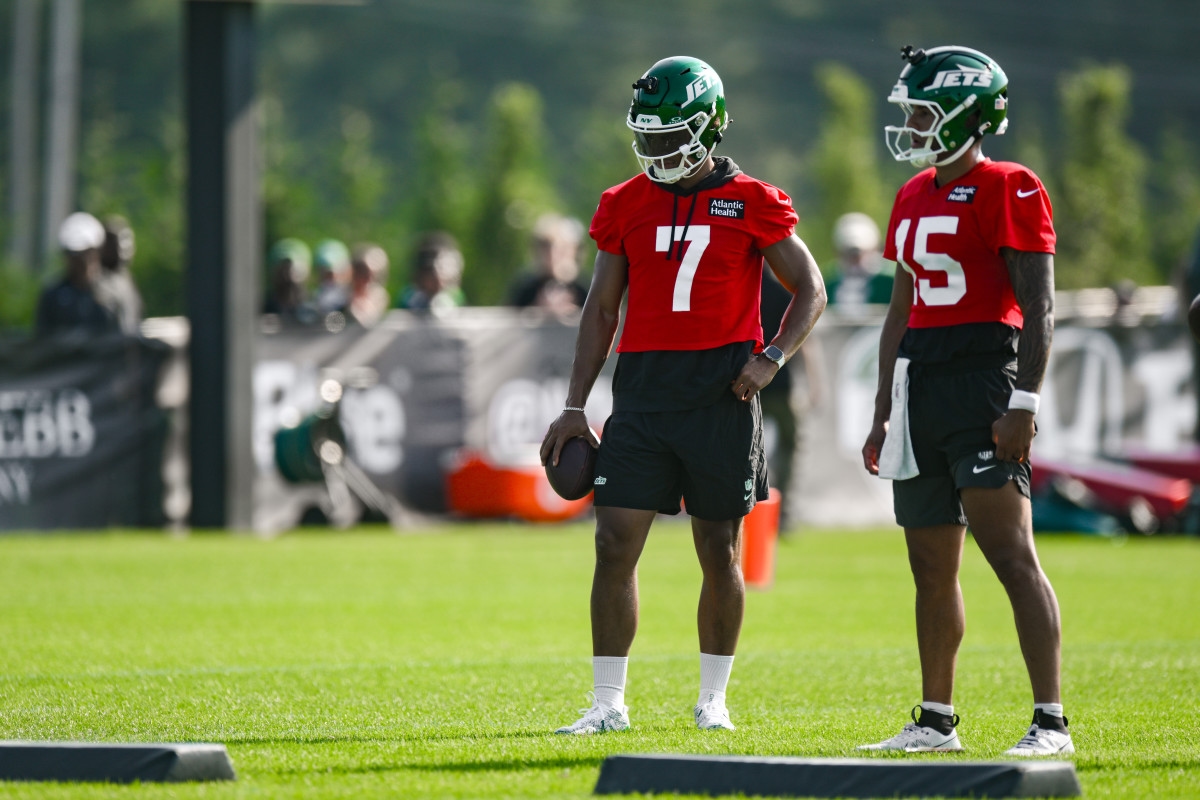 Former 1st Round QB Is Having An Awful Training Camp