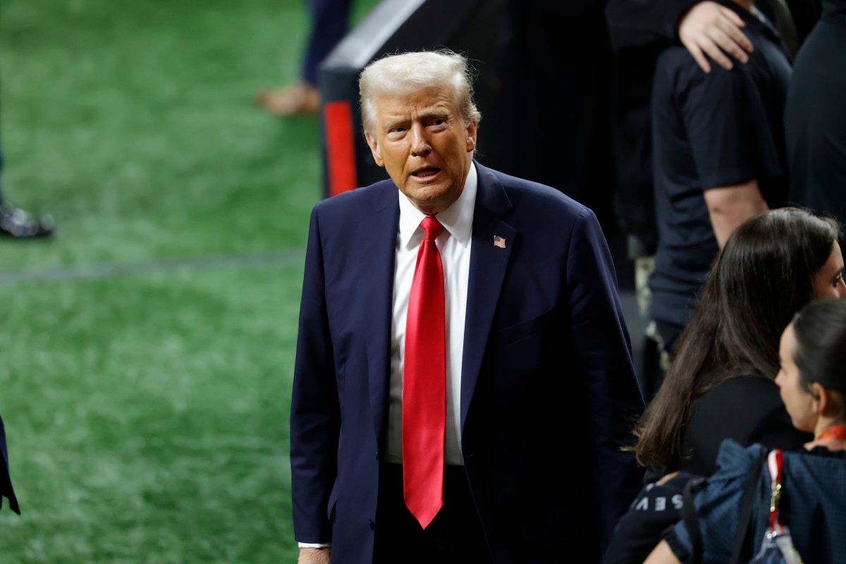 President Trump Calls For 2 Sports Teams To Change Their Names