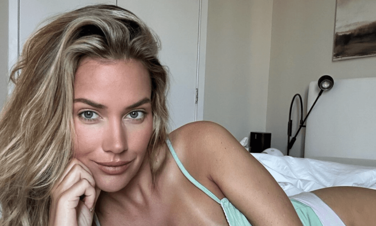 Paige Spiranac Wows Golf Fans With 'Natural' Appearance