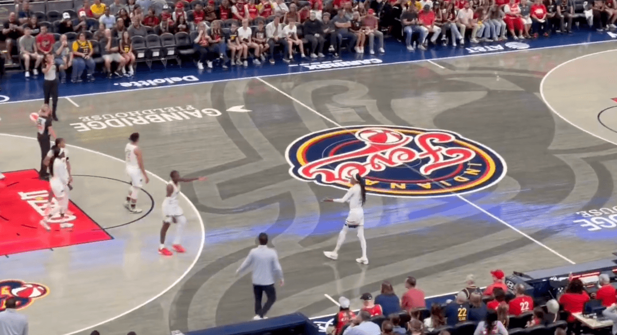 Indiana Fever Crowd Immediately Boos Opposing Player During Game