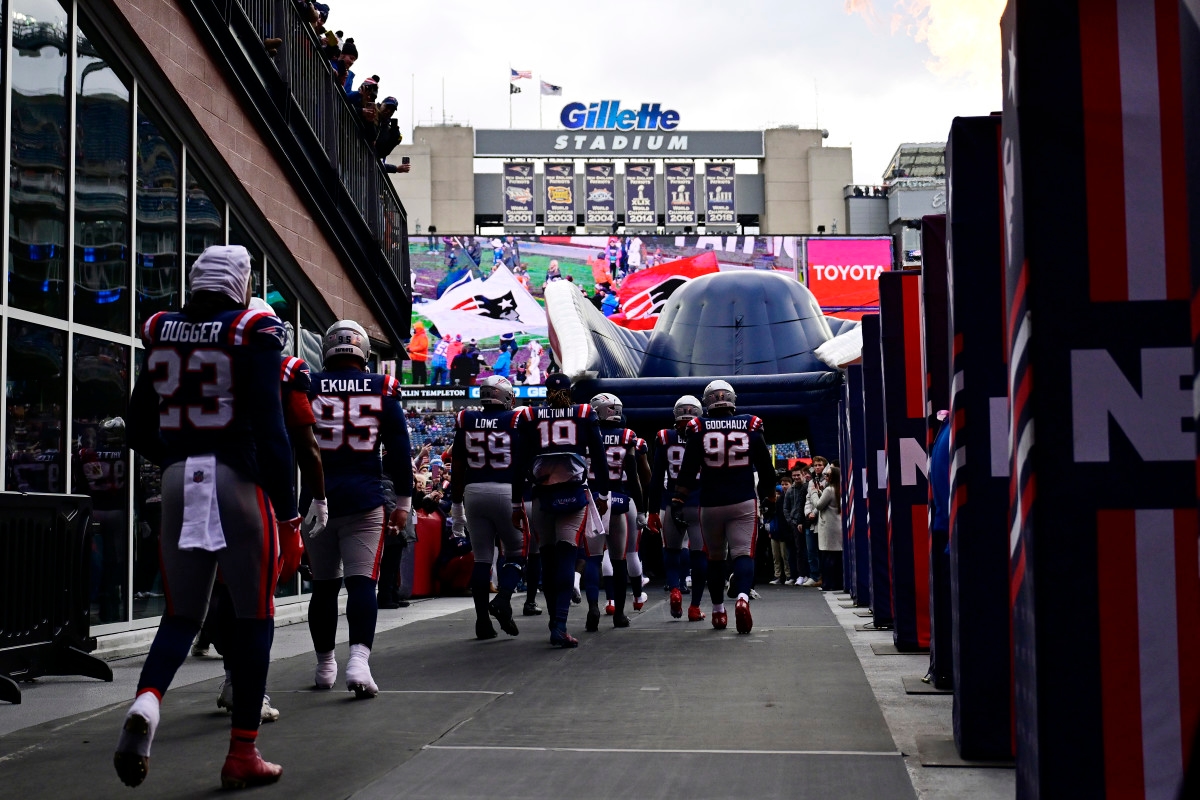 Prayers Pouring In For Patriots Coach After Monday's Health Scare
