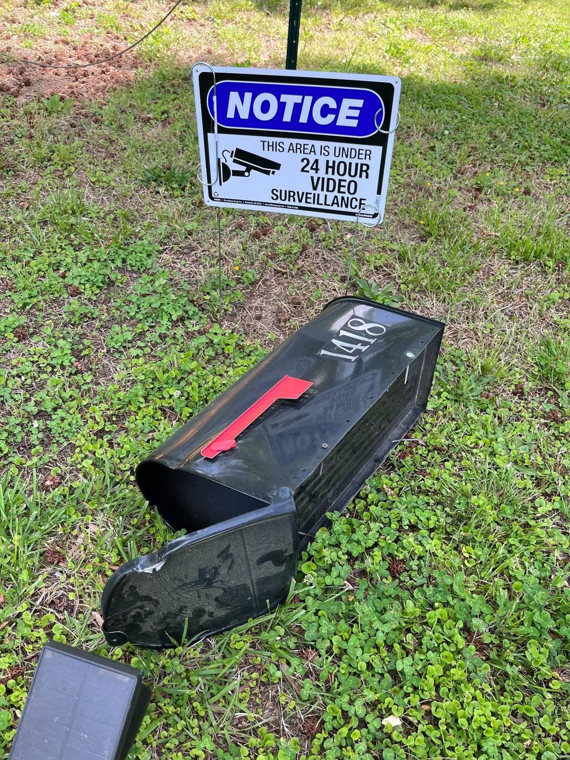 Overnight mail theft hits dozens of homes in Forest Acres, police say