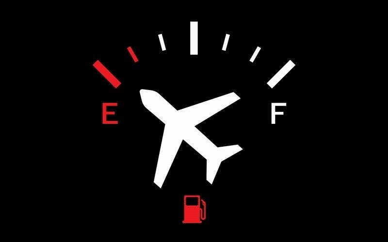 What happens when a plane runs out of fuel, including how long it can glide for