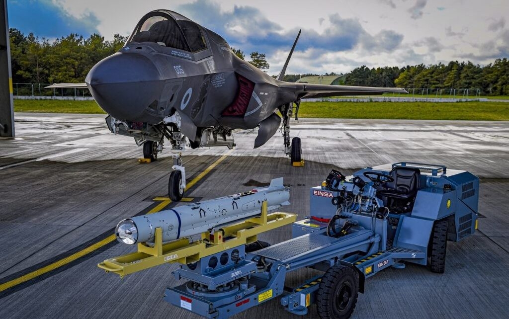 Cruise missile delays ‘spell disaster' for Britain's stealth jets